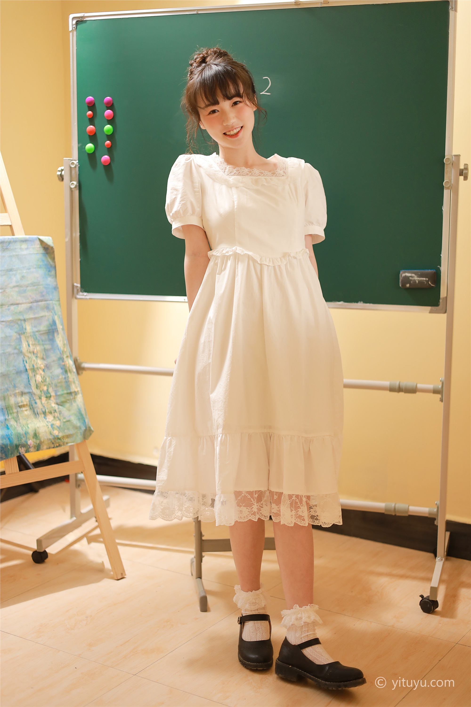 YITUYU 艺图语 2021.04.23 放学后 柚子